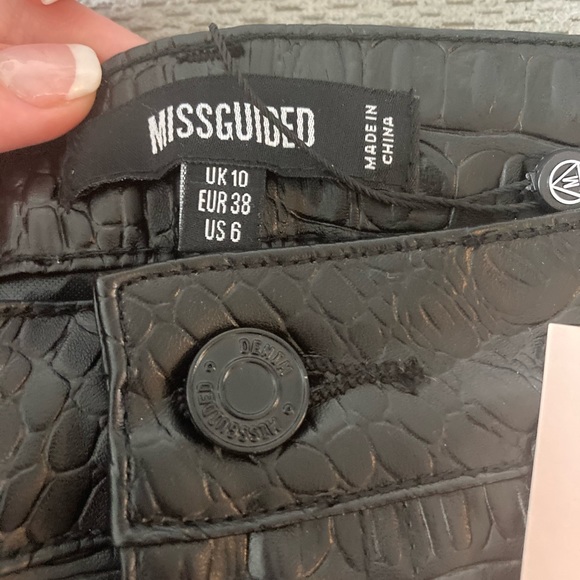 2 pairs MISSGUIDED black Faux Leather Leggings - Picture 7 of 15